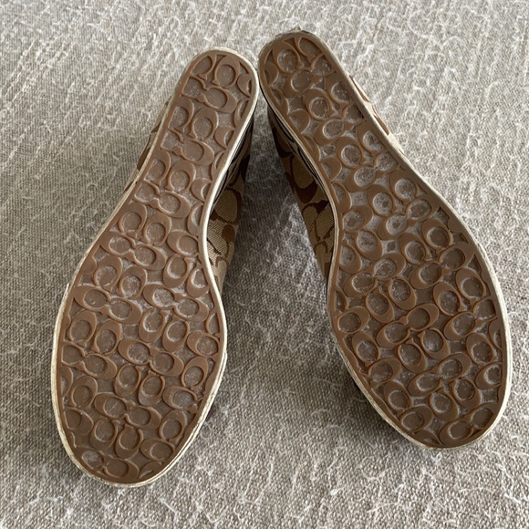 COACH Wedge 7.5 - Picture 4 of 5